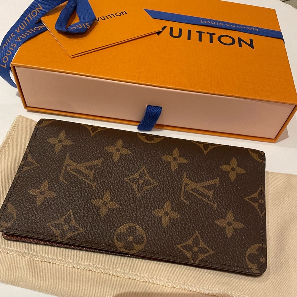 Authentic Louis Vuitton Pocket Agenda Cover - Picture 2 of 9